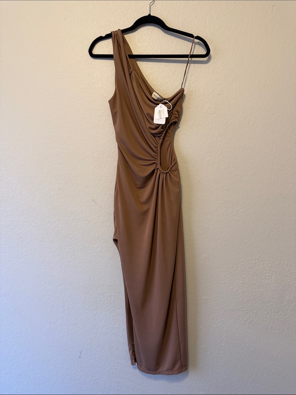 NICHOLAS Drie One-Shoulder Cutout Maxi Dress in Camel - Picture 3 of 7